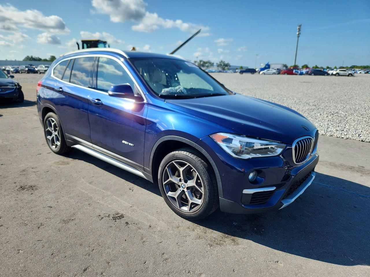 2017 BMW X1 Sdrive28I - zdjęcie 4