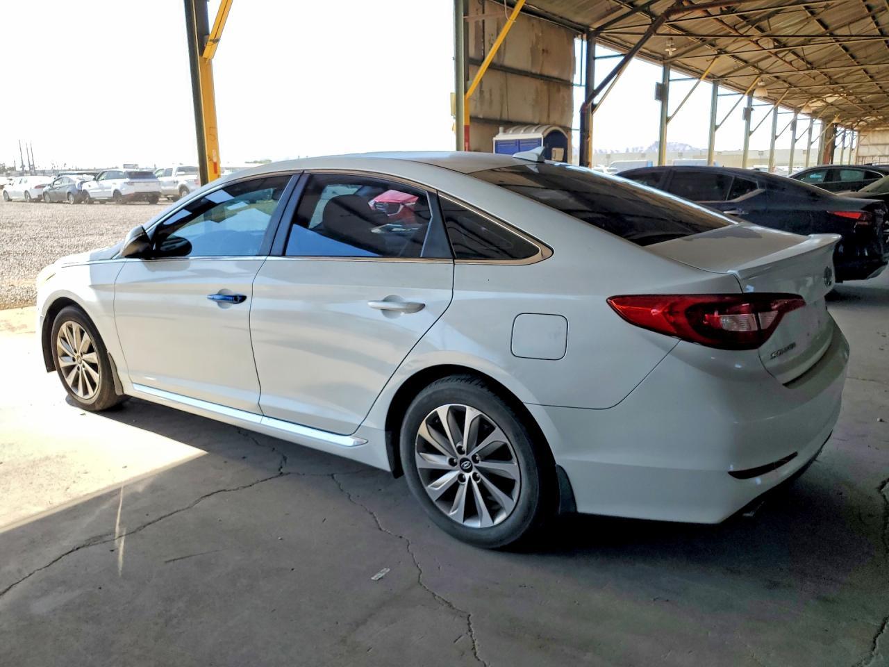 2015 Hyundai Sonata Sport - zdjęcie 2