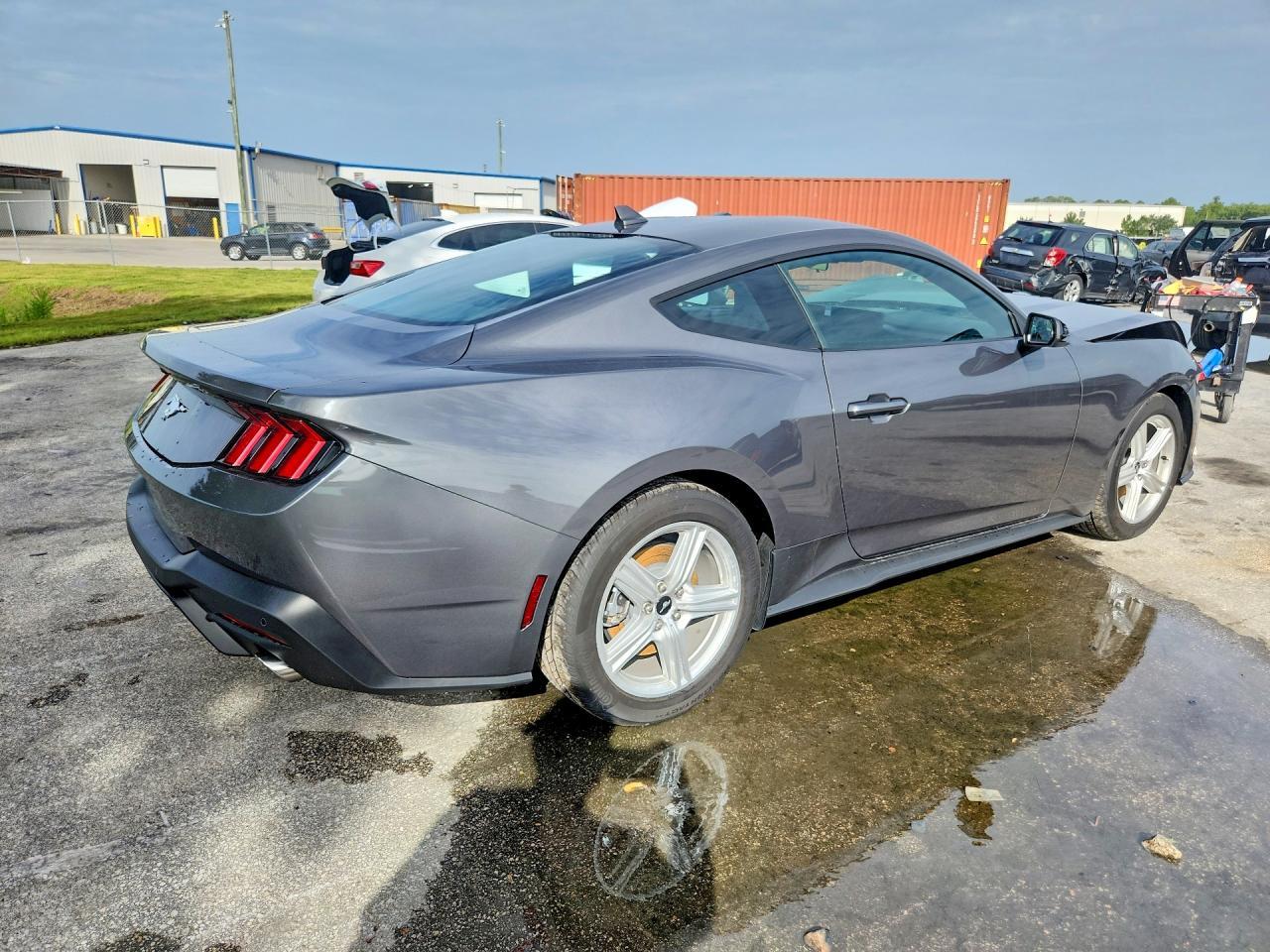 2026 Ford Mustang - zdjęcie 3