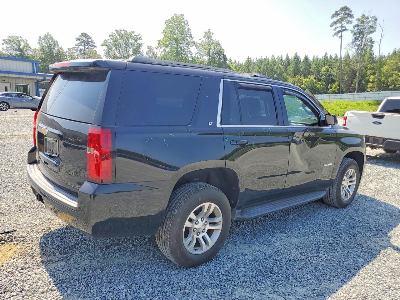 2019 Chevrolet Tahoe C1500 Lt - zdjęcie 3
