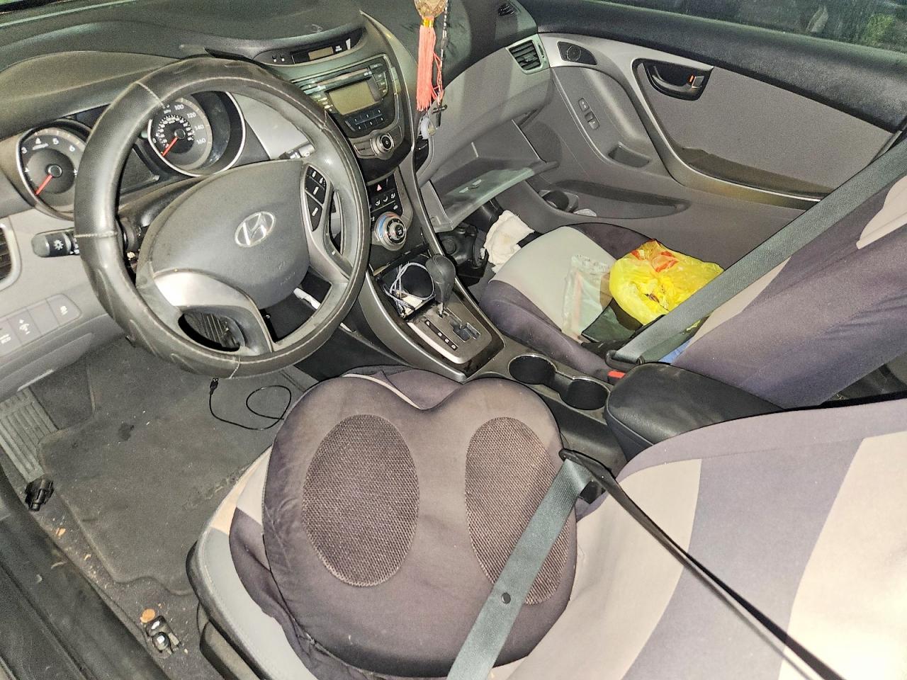 2013 Hyun Elantra Gl - zdjęcie 8