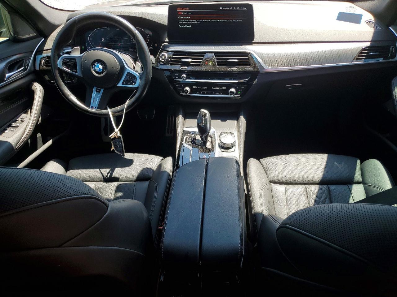2022 BMW Seria 5 530i - zdjęcie 8