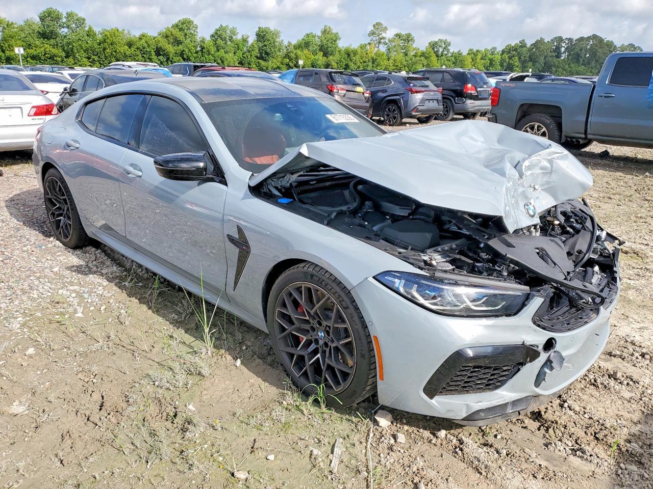 2025 BMW M8 - zdjęcie 4
