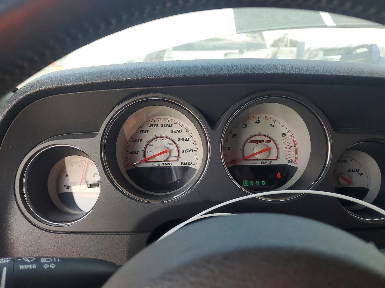 2013 Dodge Challenger Srt-8 - zdjęcie 9