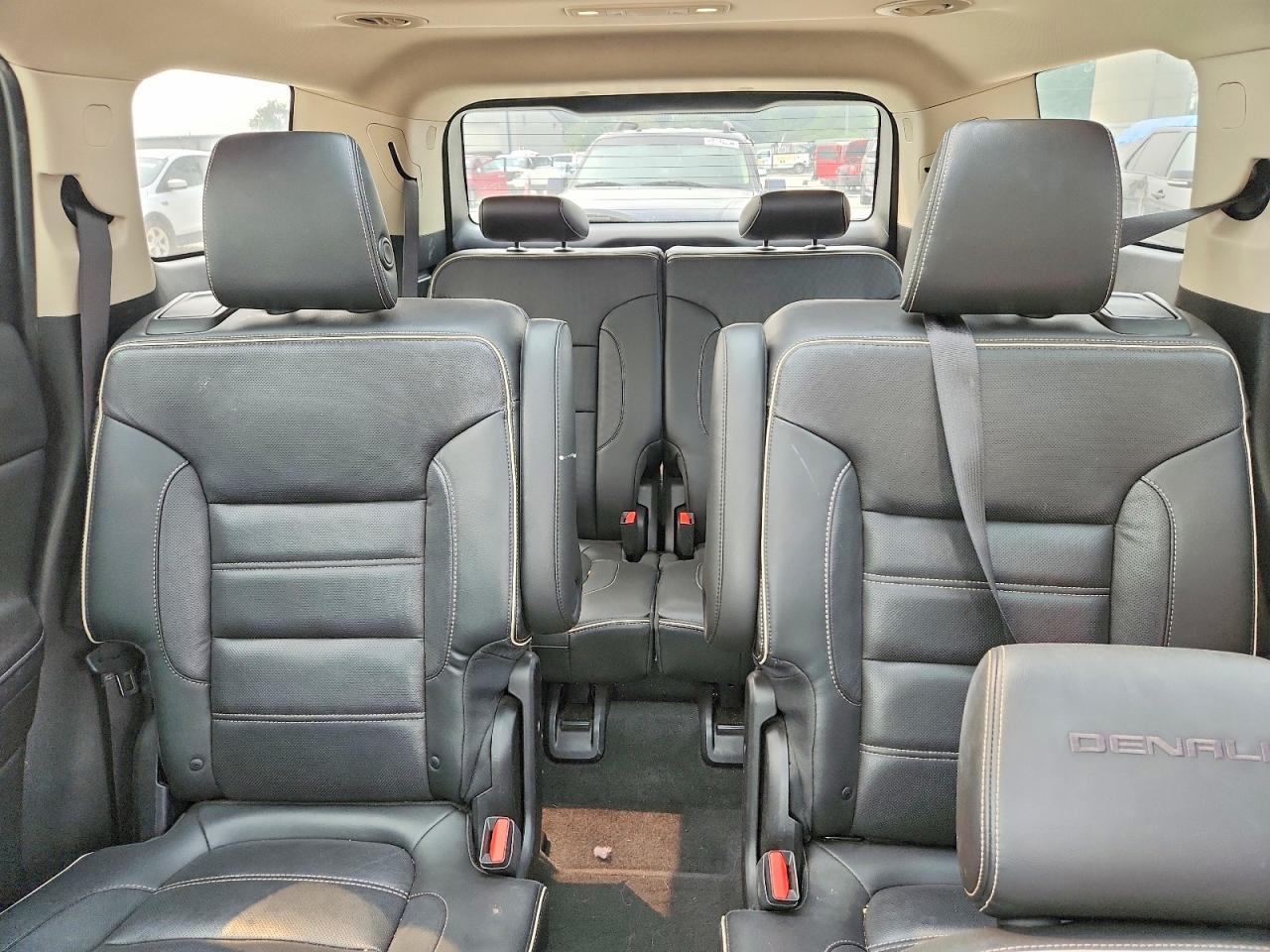2017 GMC Acadia Denali - zdjęcie 10