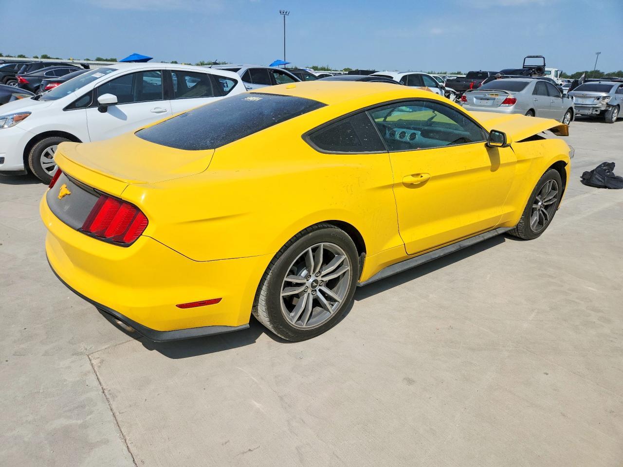 2015 Ford Mustang - zdjęcie 3