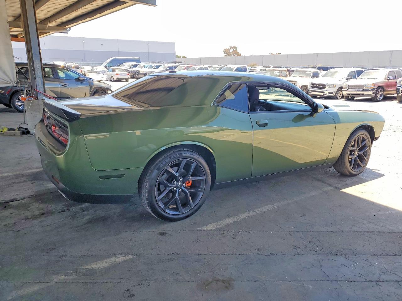 2021 Dodge Challenger Sxt - zdjęcie 3