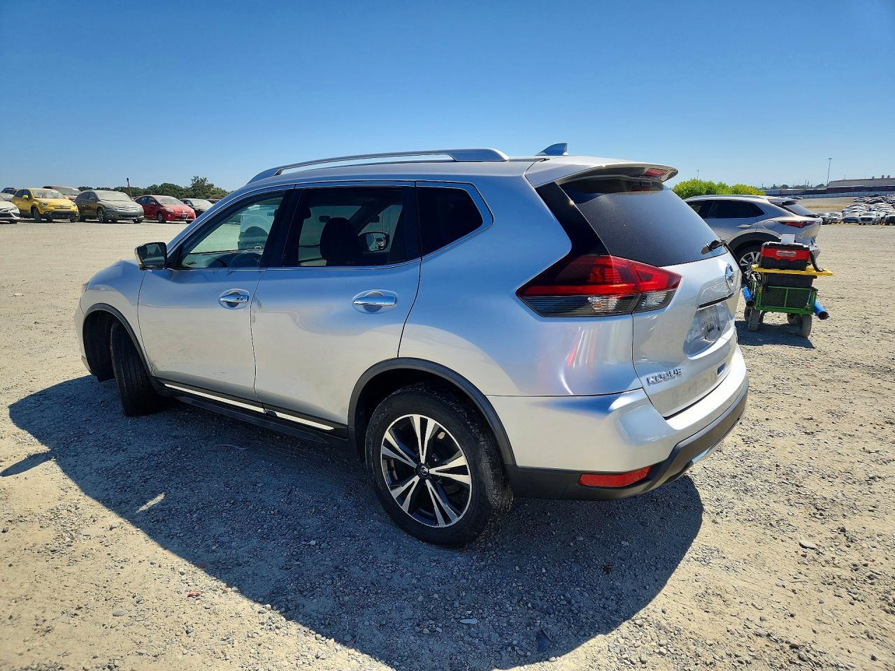 2018 Nissan Rogue Sl - zdjęcie 2