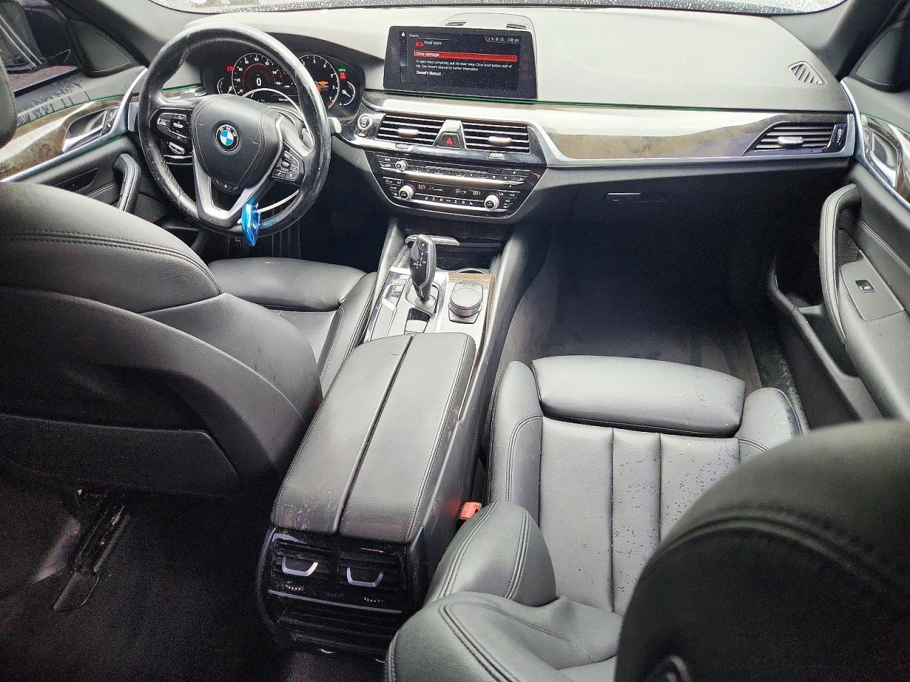2018 BMW Seria 5 530i - zdjęcie 8