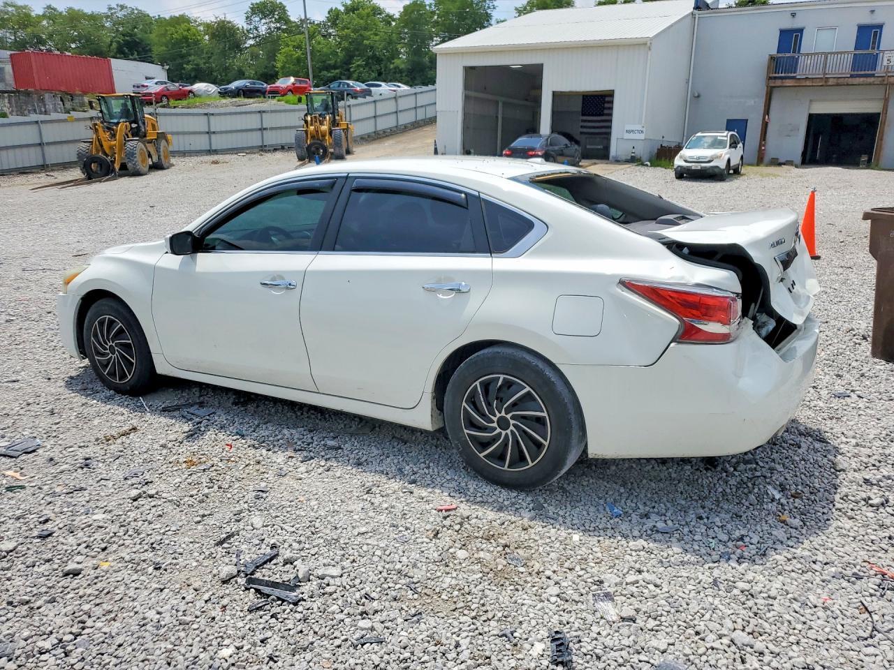 2015 Nissan Altima 2.5 S - zdjęcie 2