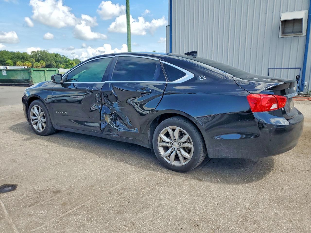 2018 Chevrolet Impala Lt - zdjęcie 2