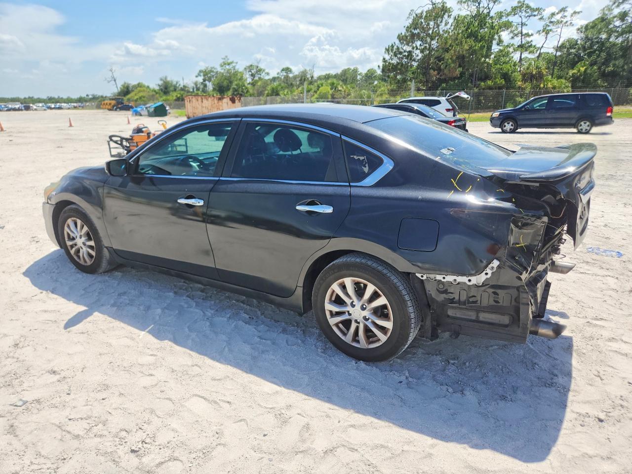 2015 Niss Altima - zdjęcie 2
