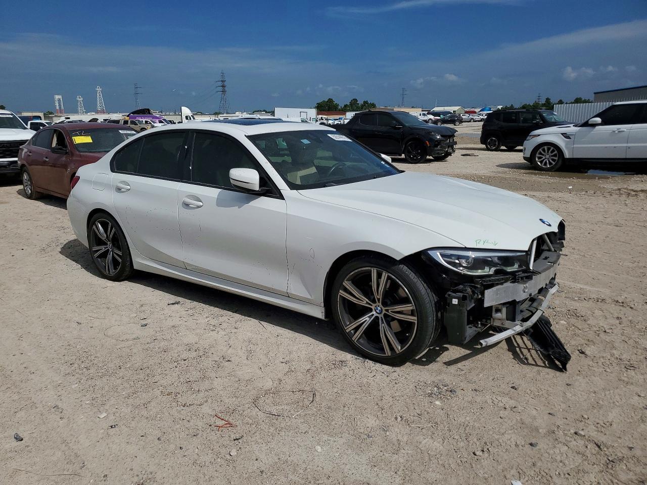 2021 BMW 330I - zdjęcie 4