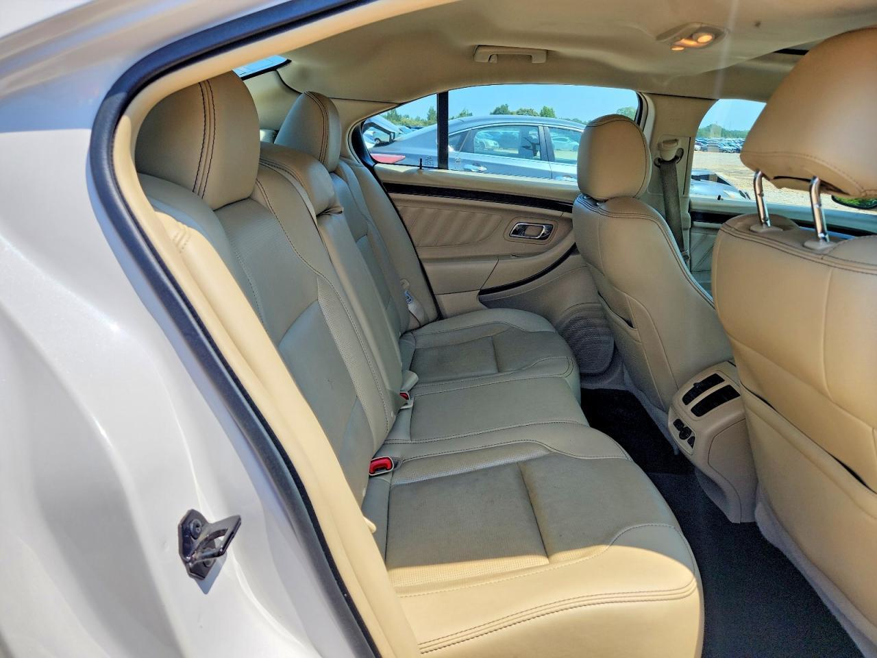 2015 Ford Taurus Limited - zdjęcie 10