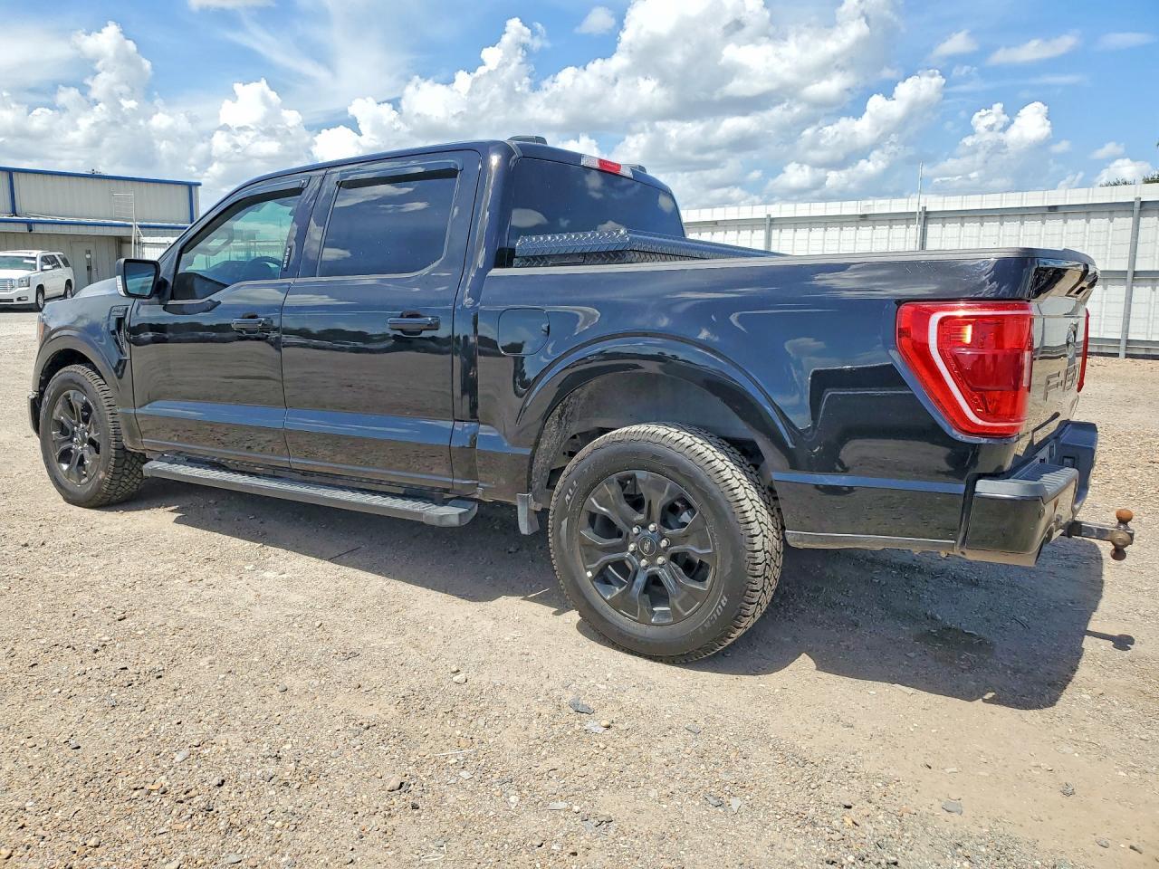 2023 Ford F150 Supercrew - zdjęcie 2