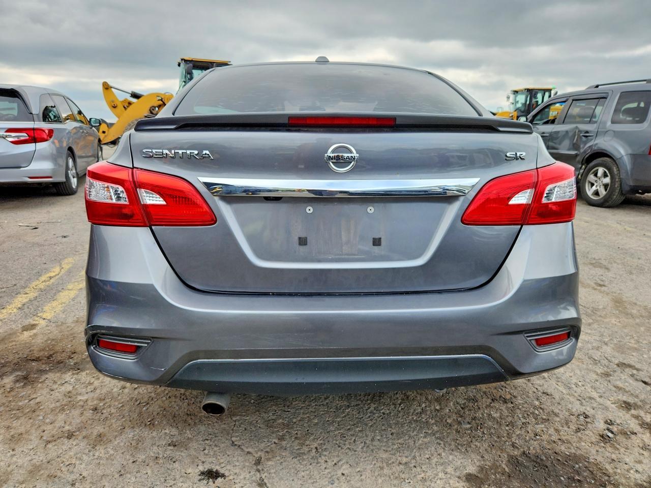 2019 Nissan Sentra Sr - zdjęcie 6