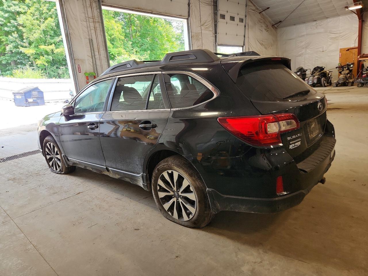 2015 Subaru Outback 3.6R Limited - zdjęcie 2