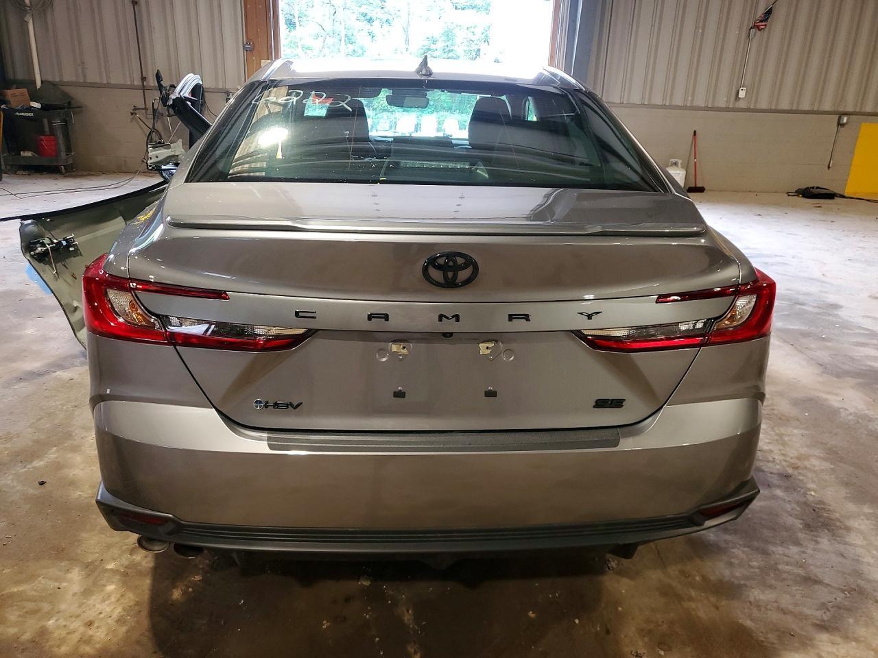 2025 Toyota Camry Se - zdjęcie 6