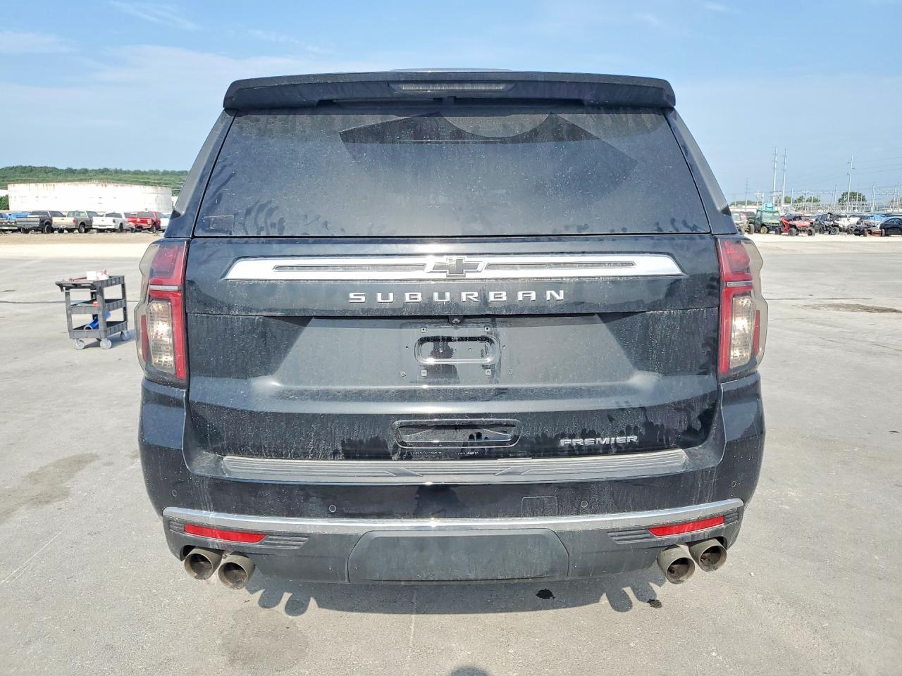2023 Chevrolet Suburban K1500 Premier - zdjęcie 6