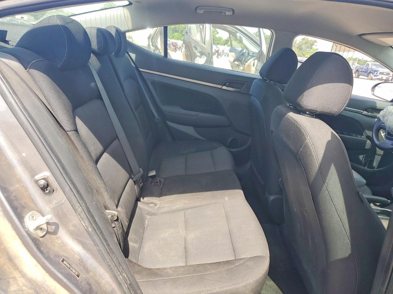 2018 Hyundai Elantra Sel - zdjęcie 10