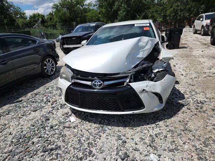 2017 Toyota Camry Se - zdjęcie 13