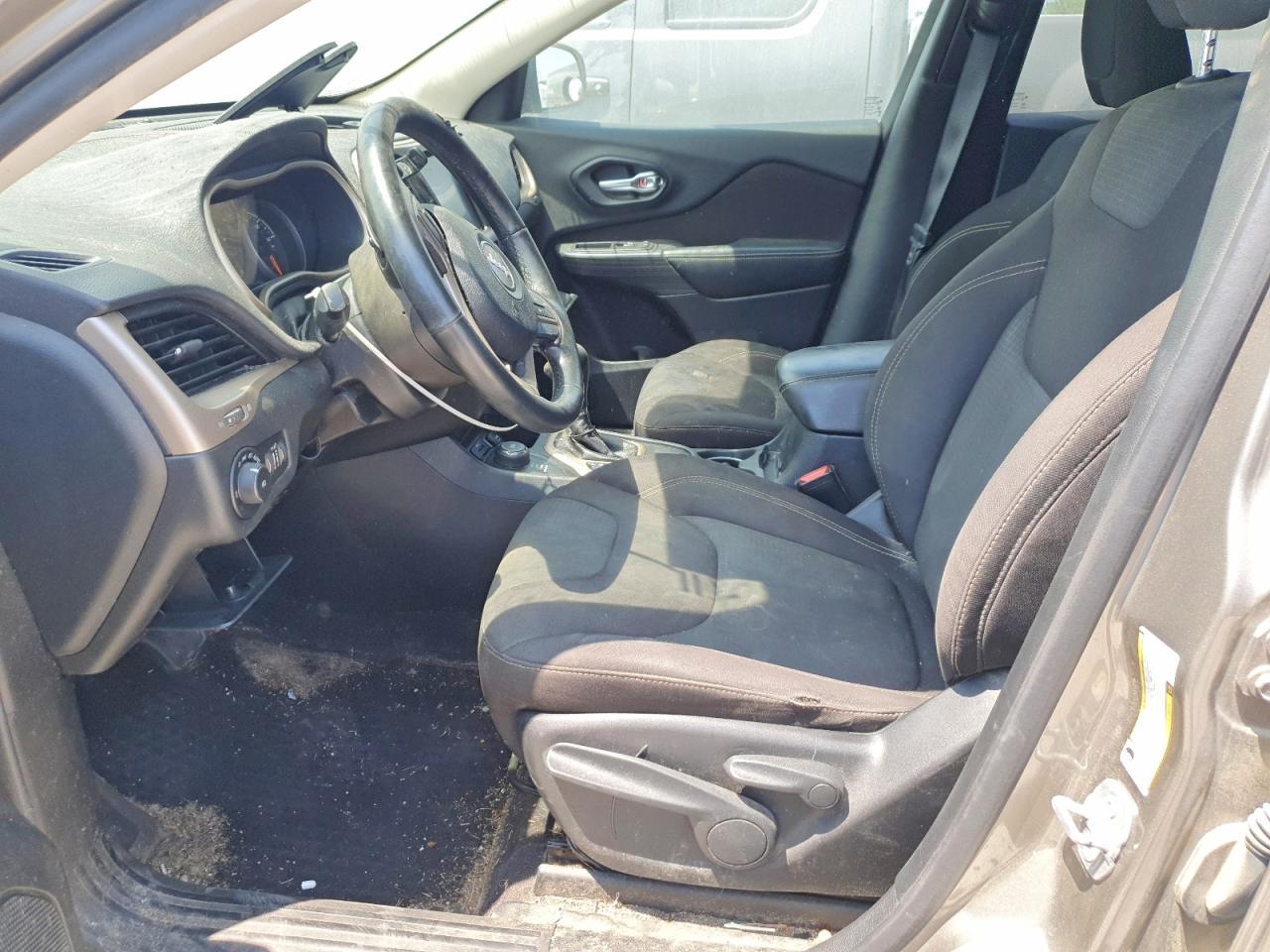 2016 Jeep Cherokee Latitude - zdjęcie 7