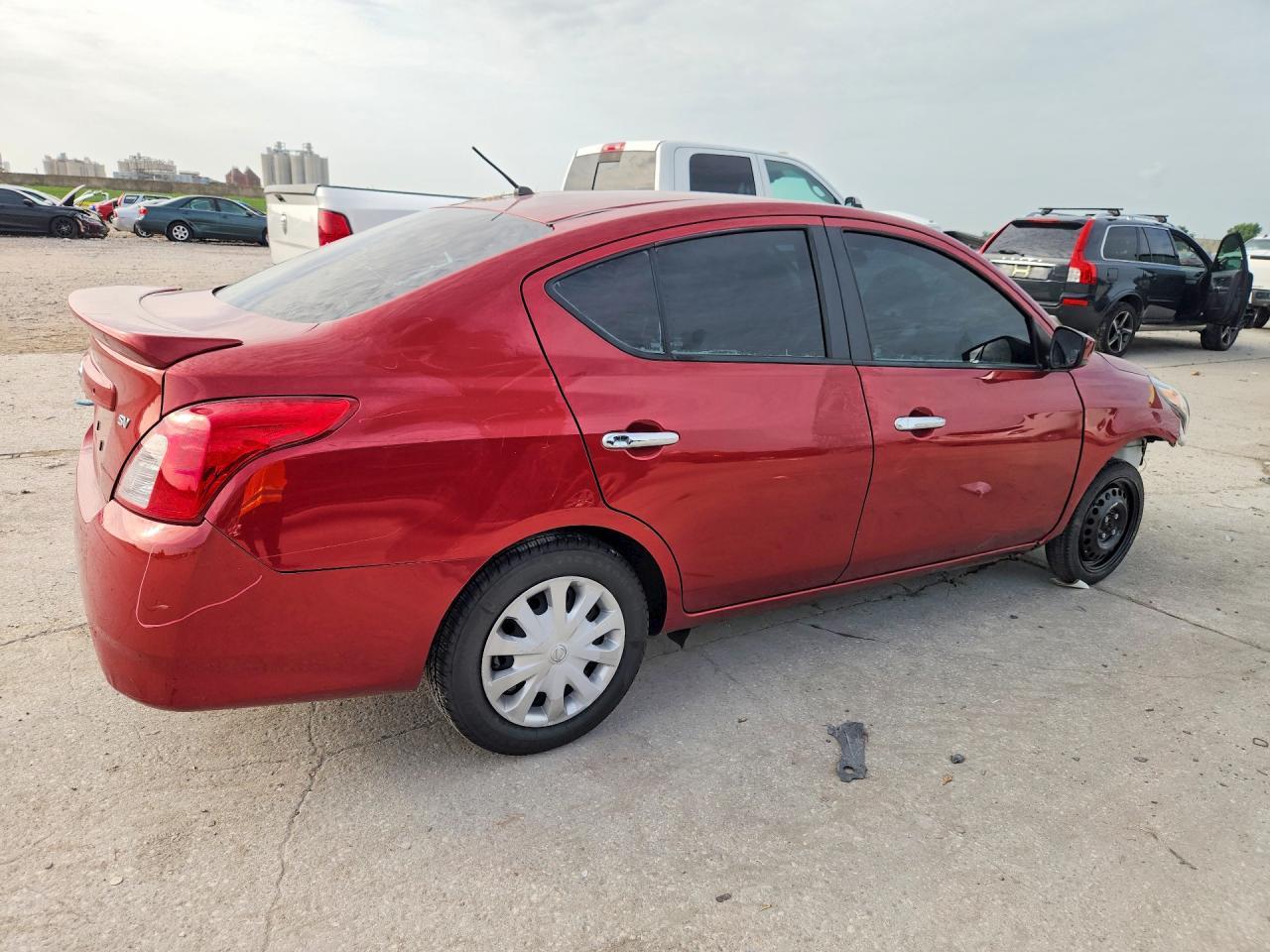 2019 Nissan Versa Sv - zdjęcie 3