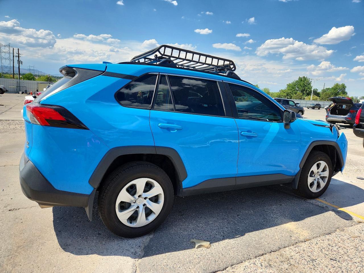 2020 Toyota Rav4 Le - zdjęcie 3