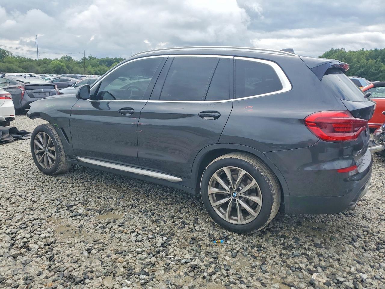 2018 BMW X3 xDrive30I - zdjęcie 2
