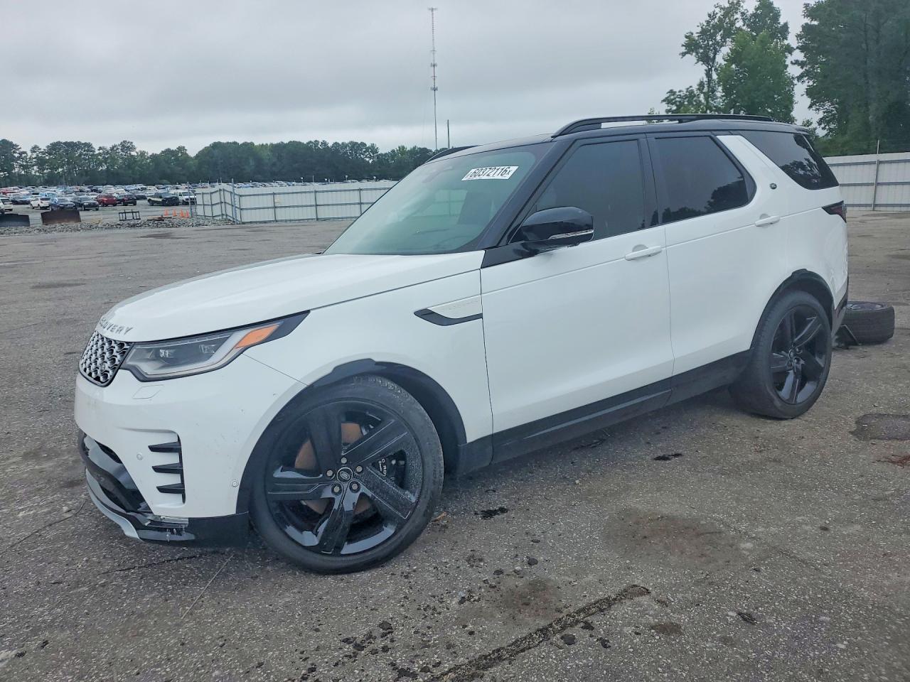 2025 Land Rover Discovery Metropolitan Edition - zdjęcie główne