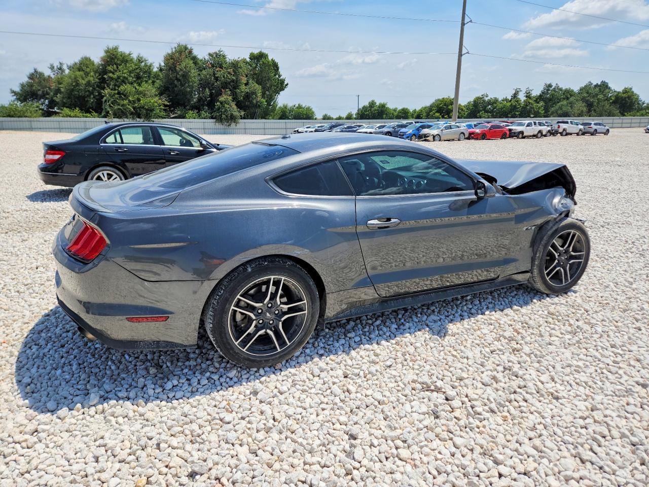 2018 Ford Mustang - zdjęcie 3