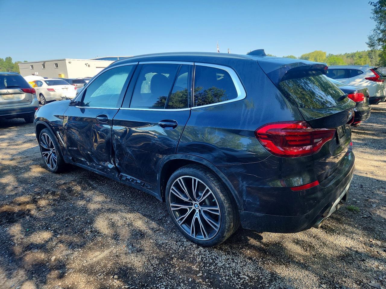 2018 BMW X3 xDrive30I - zdjęcie 2
