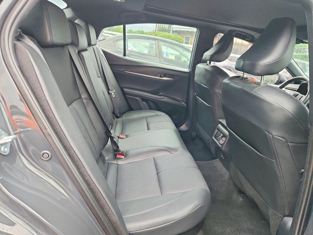 2025 Toyota Camry Xse - zdjęcie 10