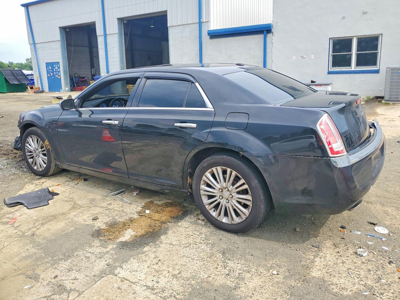 2013 Chrysler 300C - zdjęcie 2