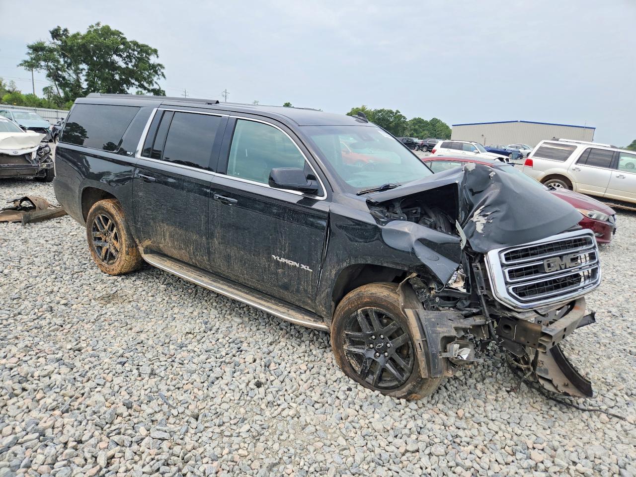 2019 GMC Yukon Xl C1500 Slt - zdjęcie 4