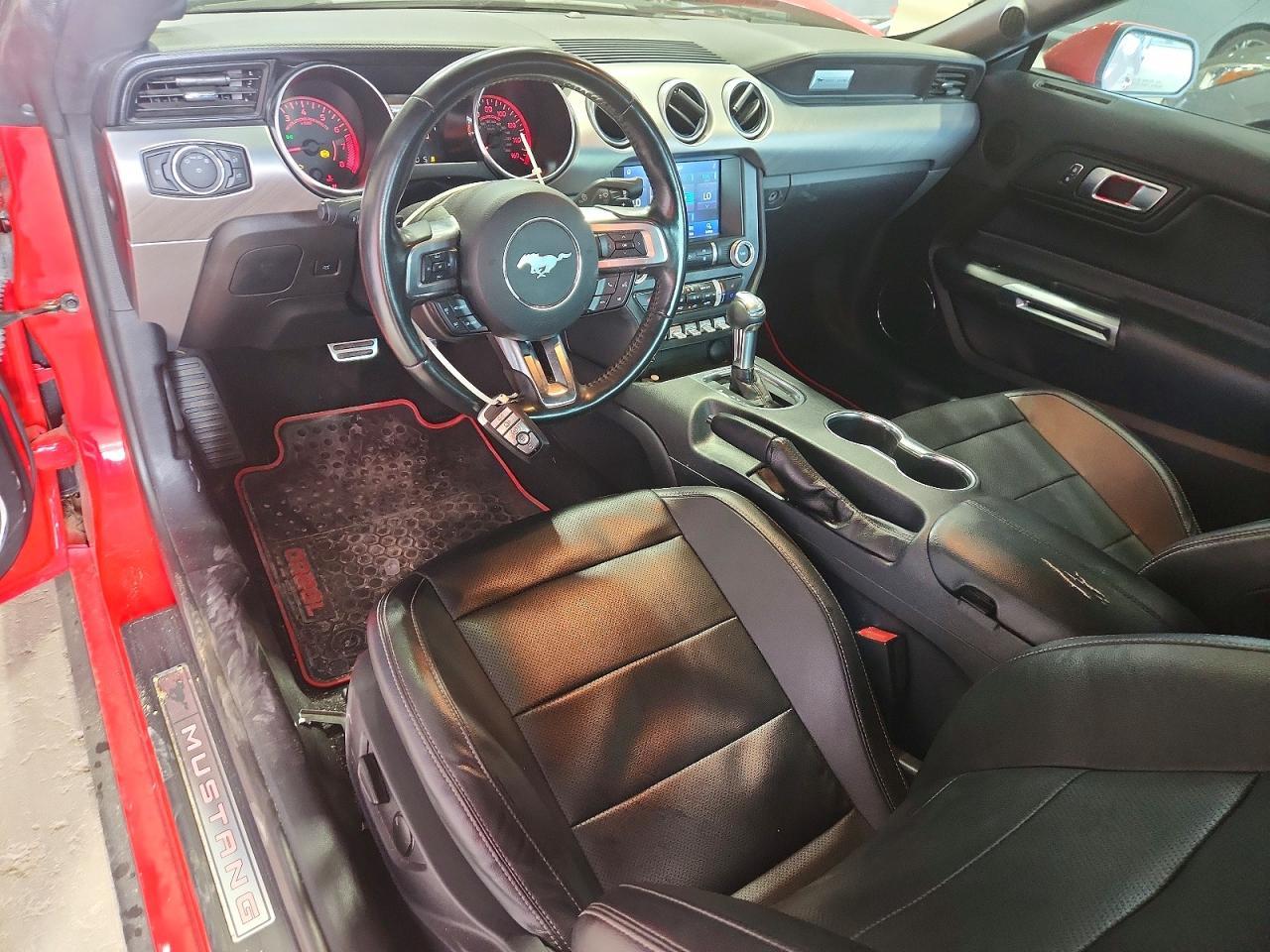 2021 Ford Mustang - zdjęcie 8