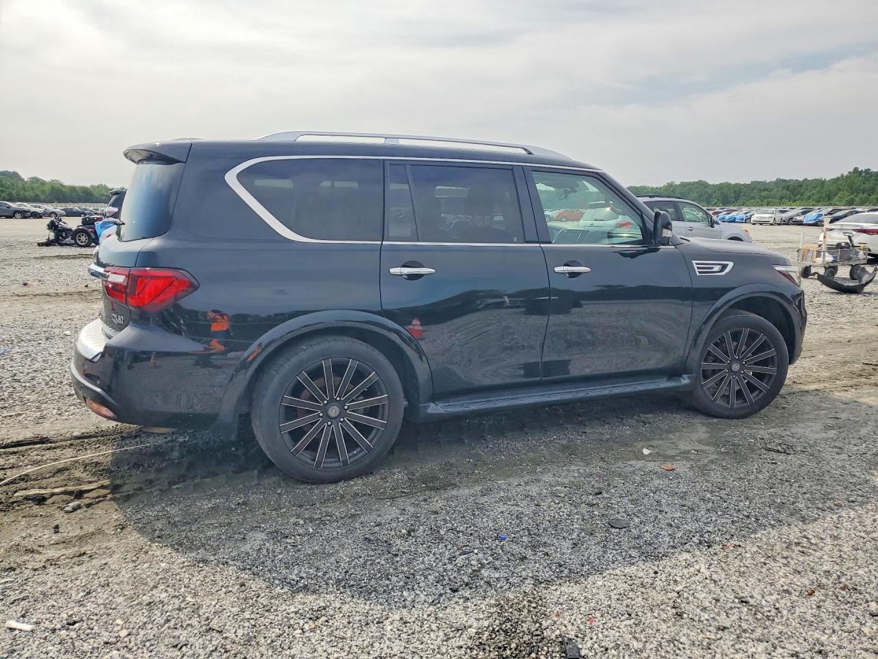 2021 Infiniti Qx80 Luxe - zdjęcie 3