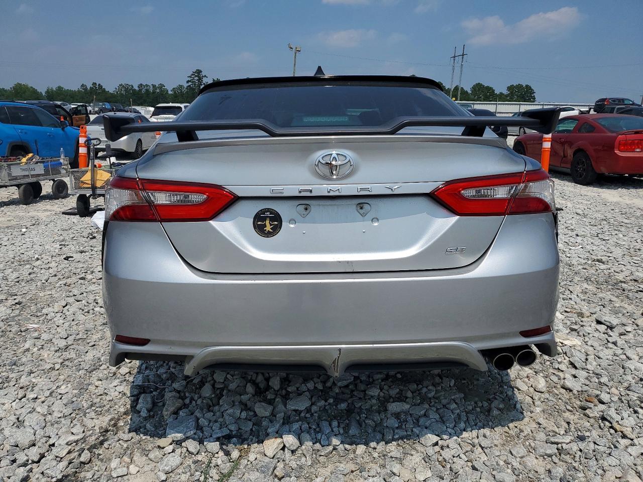 2018 Toyota Camry Se - zdjęcie 6