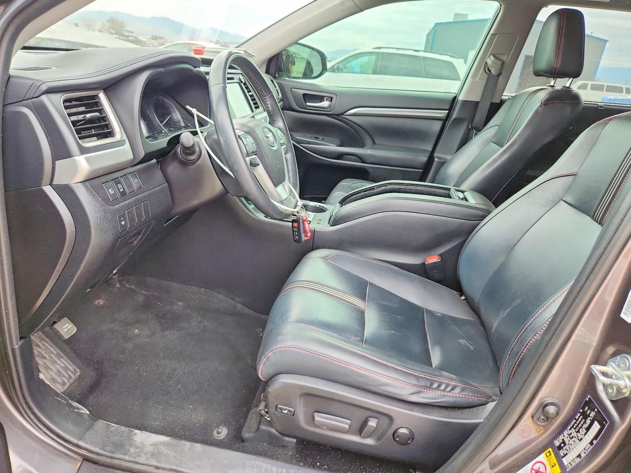 2019 Toyota Highlander Se - zdjęcie 7