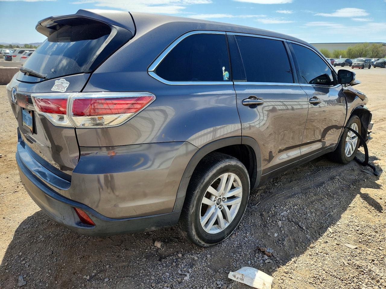 2016 Toyota Highlander Base - zdjęcie 3