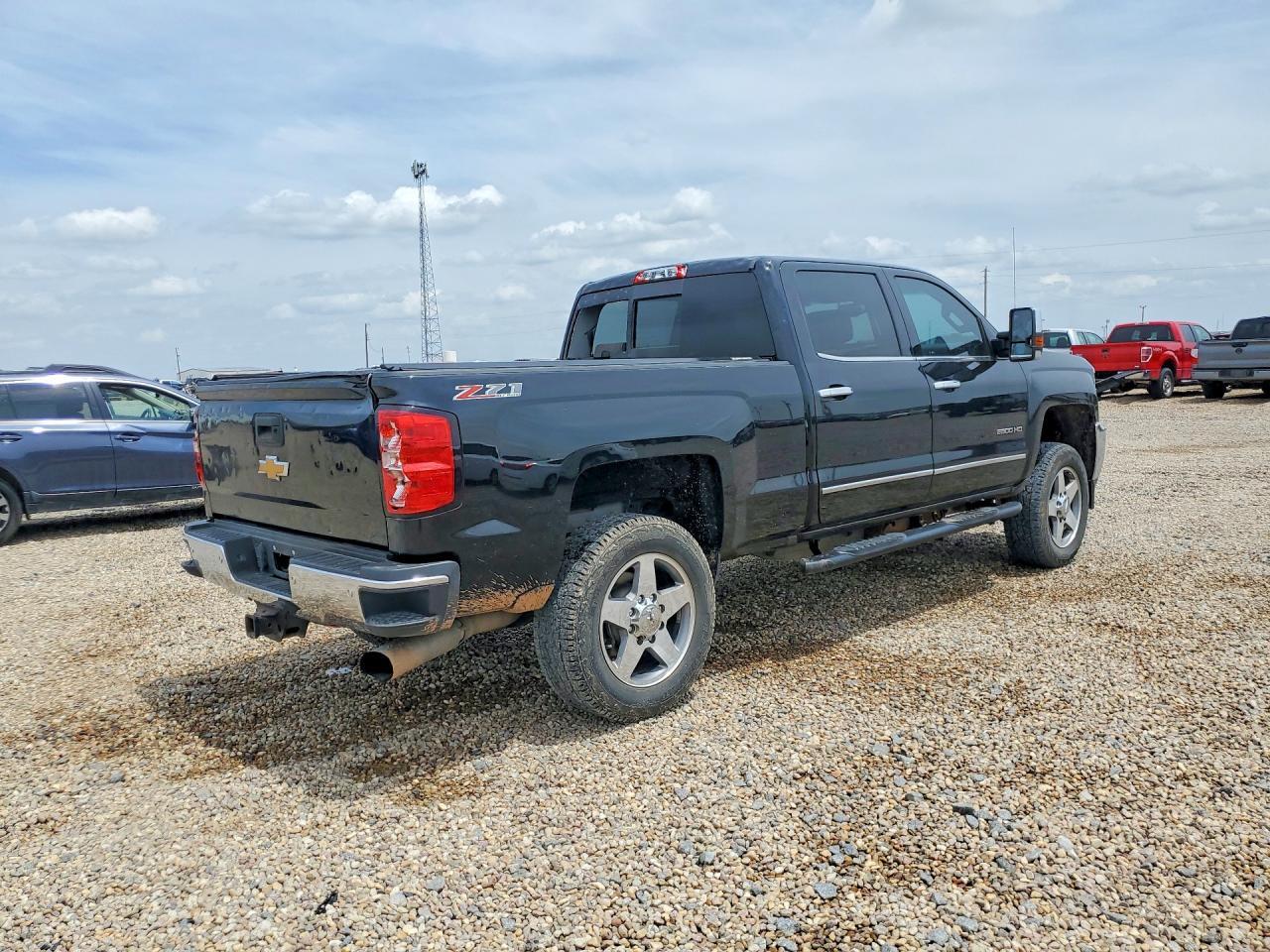 2017 Chevrolet Silverado K2500 Heavy Duty Ltz - zdjęcie 3