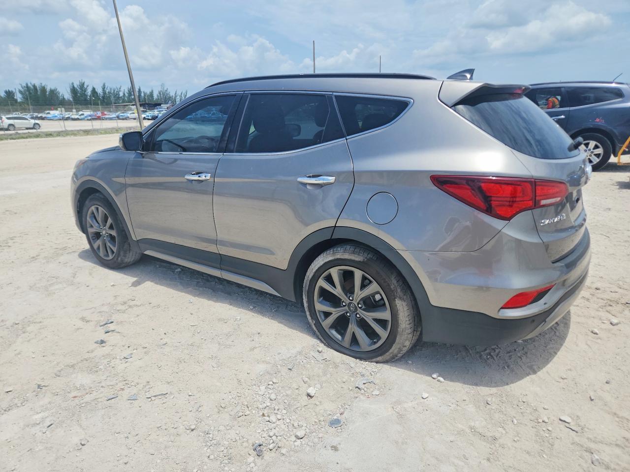 2017 Hyundai Santa Fe Sport 2.0T Ultimate - zdjęcie 2