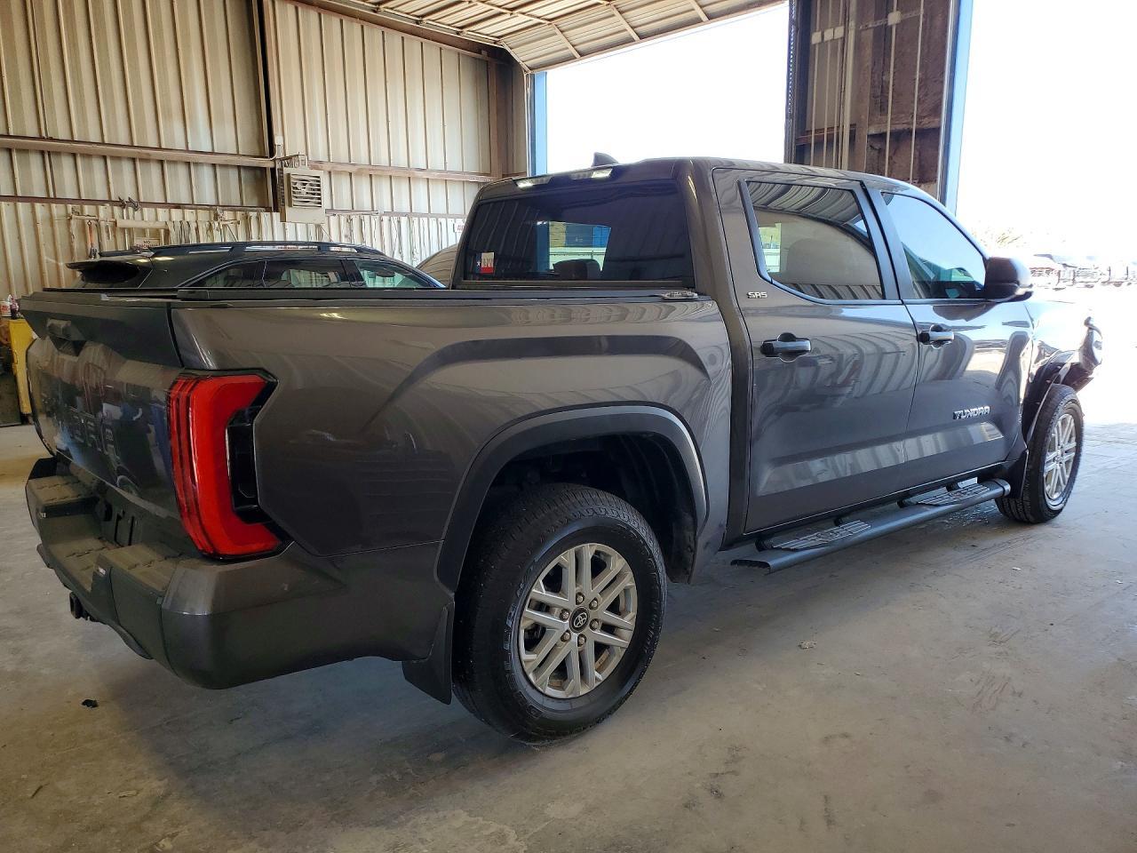 2025 Toyota Tundra - zdjęcie 3
