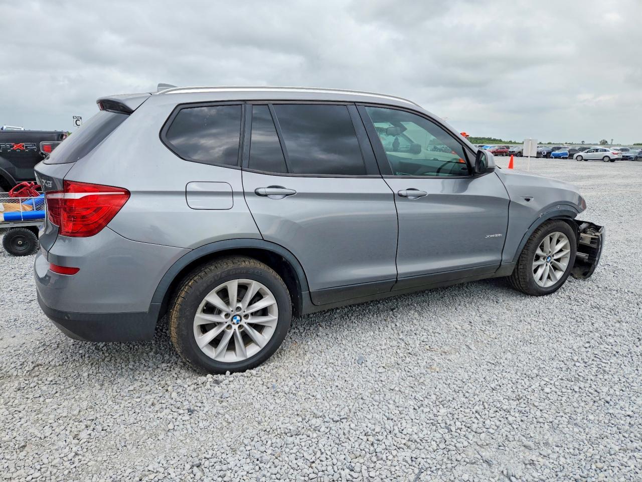 2016 BMW X3 xDrive28I - zdjęcie 3
