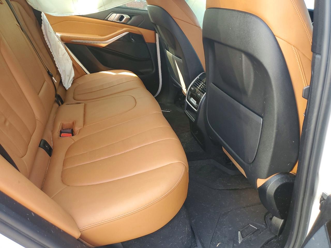 2021 BMW X5 xDrive40I - zdjęcie 11