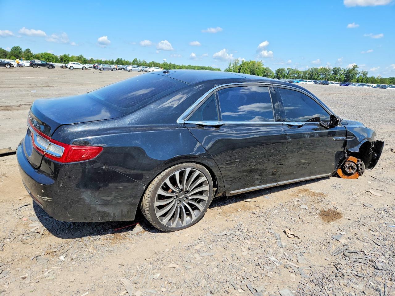 2017 Lincoln Continental Black Label - zdjęcie 3