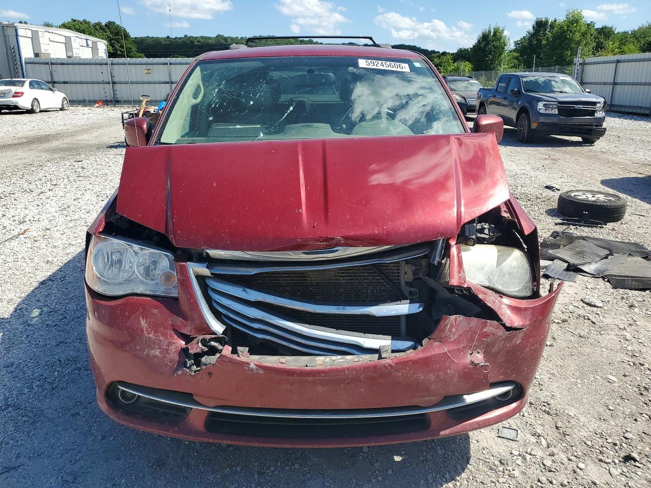 2013 Chrysler Town & Country Touring - zdjęcie 5