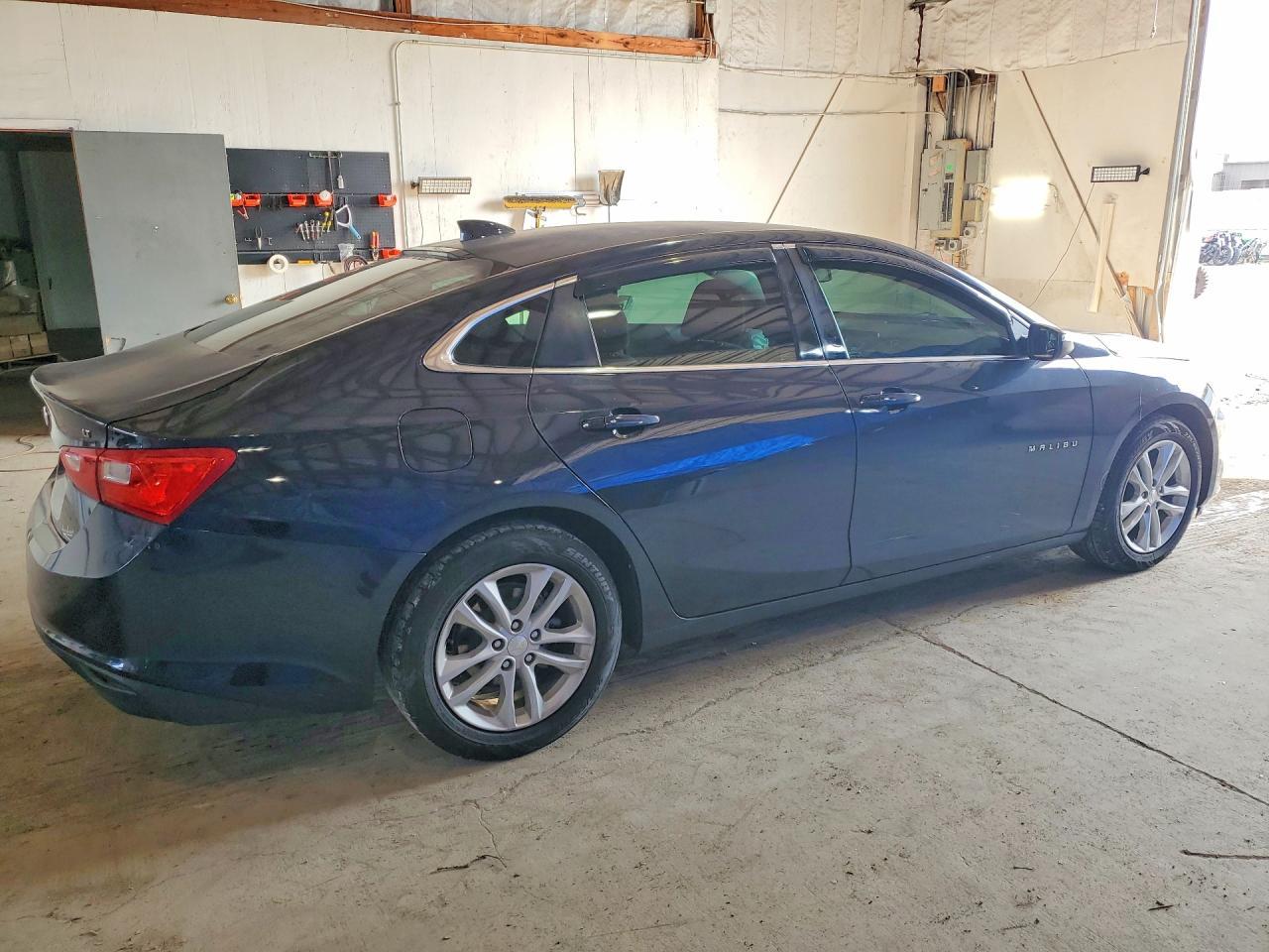 2017 Chevrolet Malibu Lt - zdjęcie 3