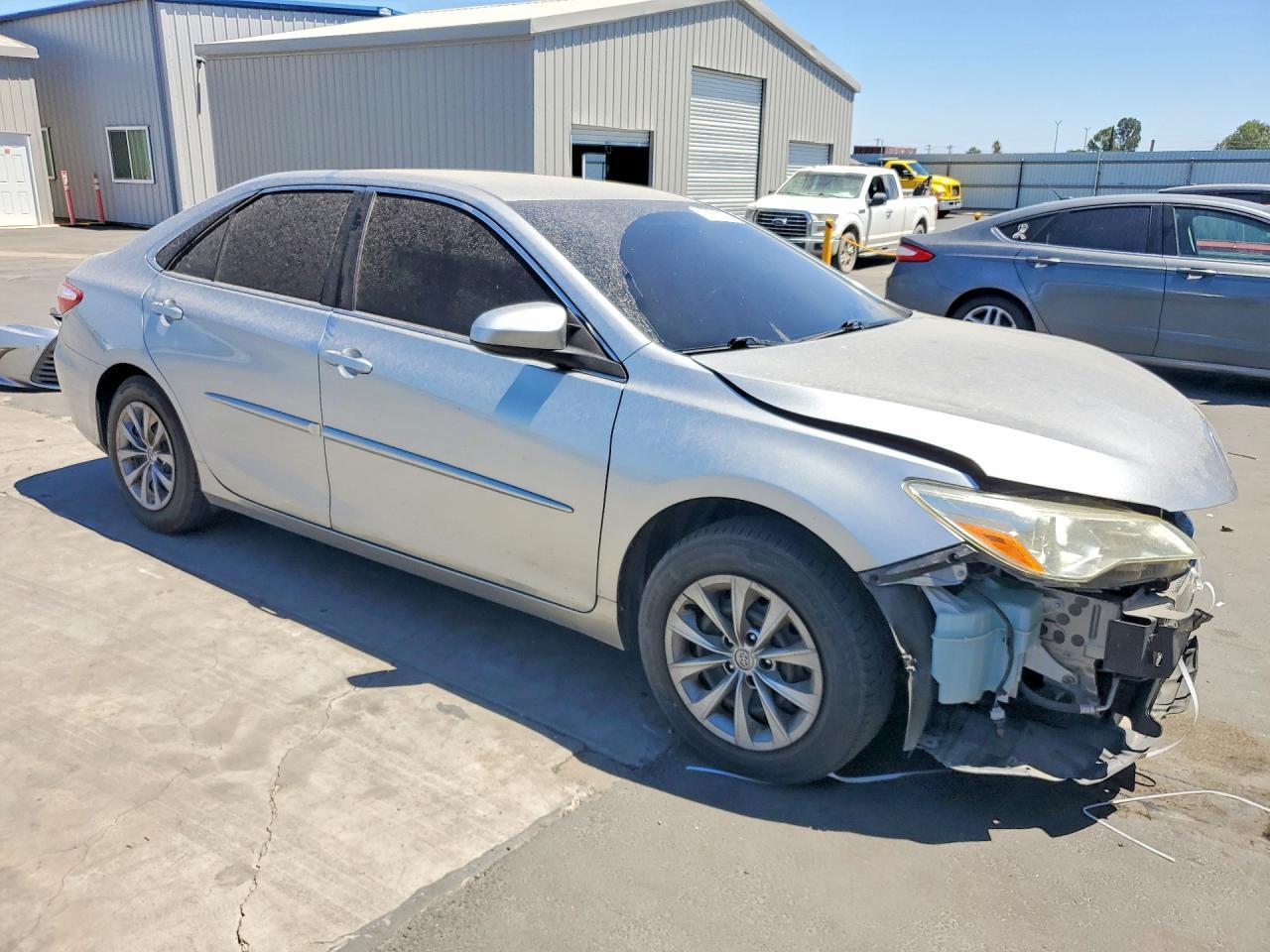 2015 Toyota Camry Le - zdjęcie 4
