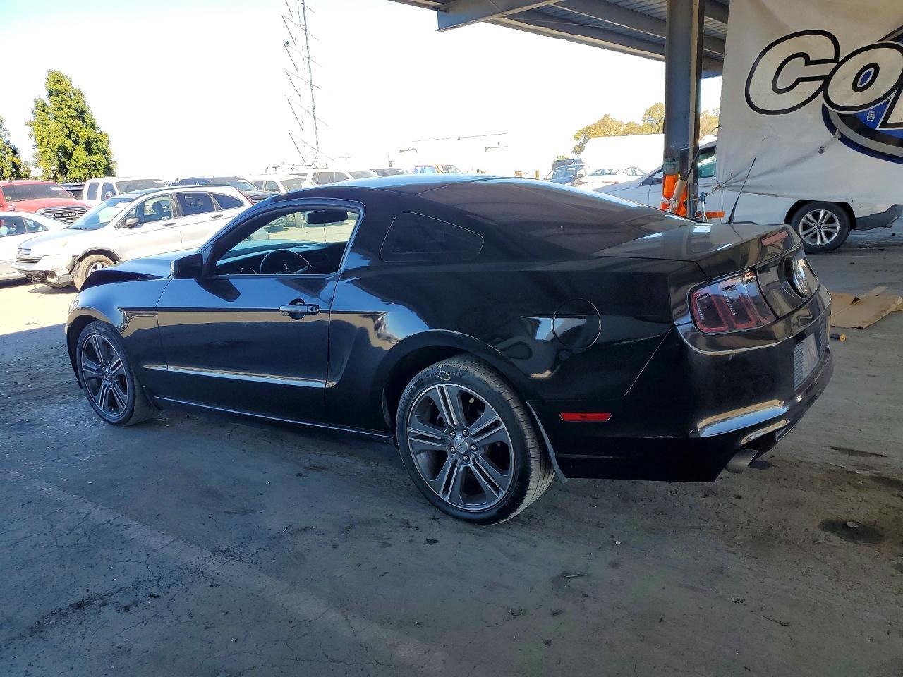 2014 Ford Mustang - zdjęcie 2